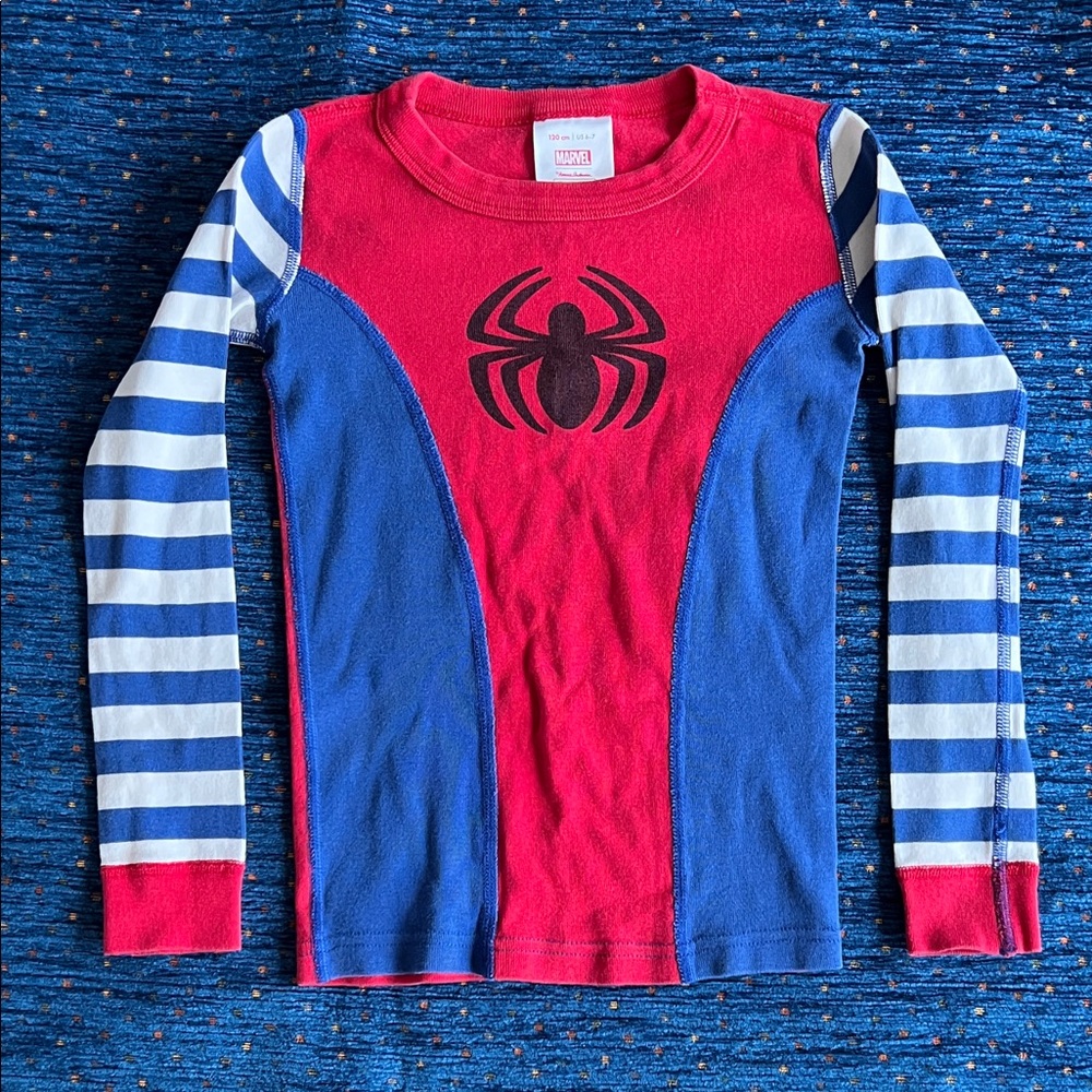 Hanna Andersson size 6-7 Marvel Red and Blue Spider Long Sleeve PJ top